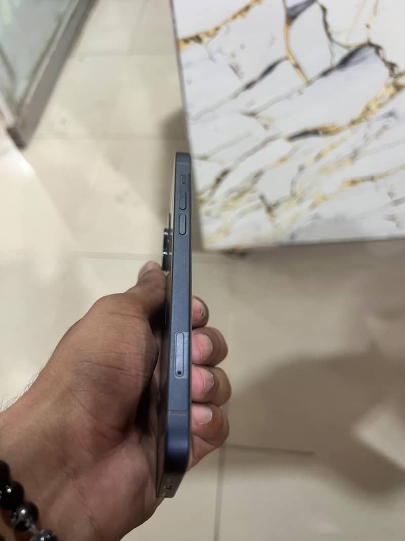Apple iPhone 12 3