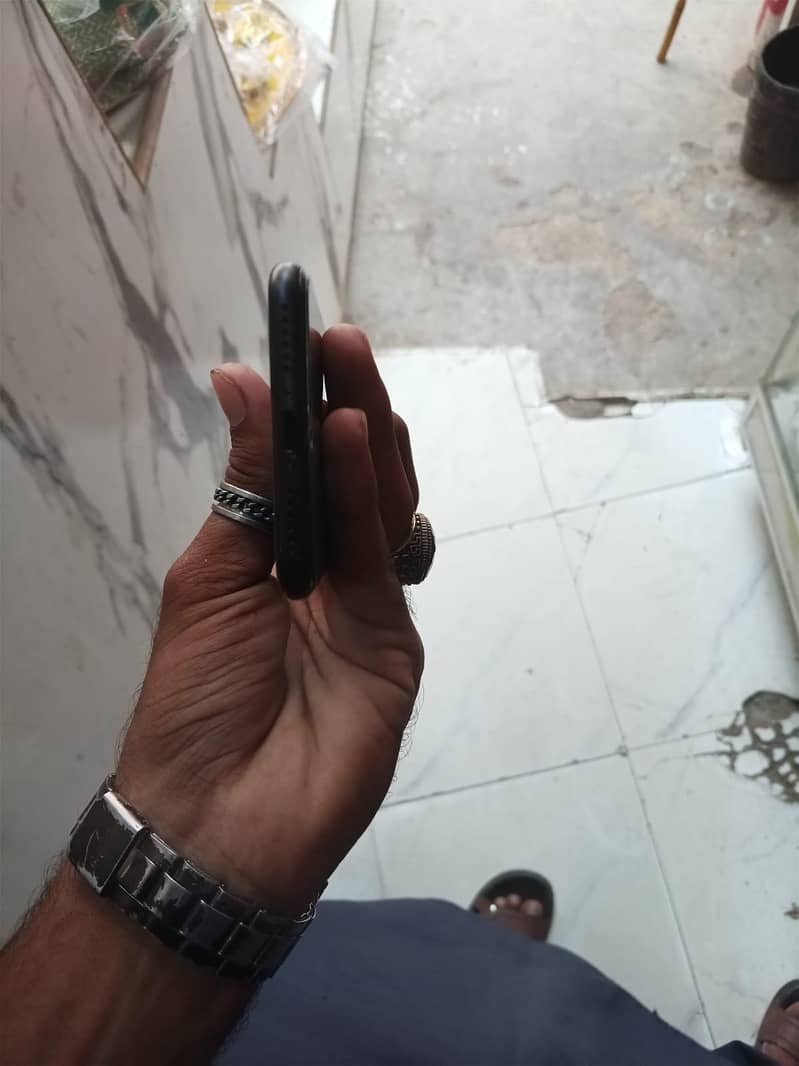 Apple iPhone 7 2