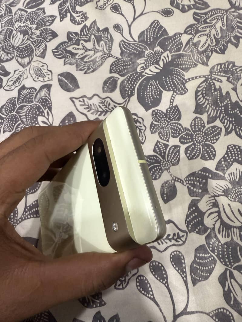 Google Pixel 7 3