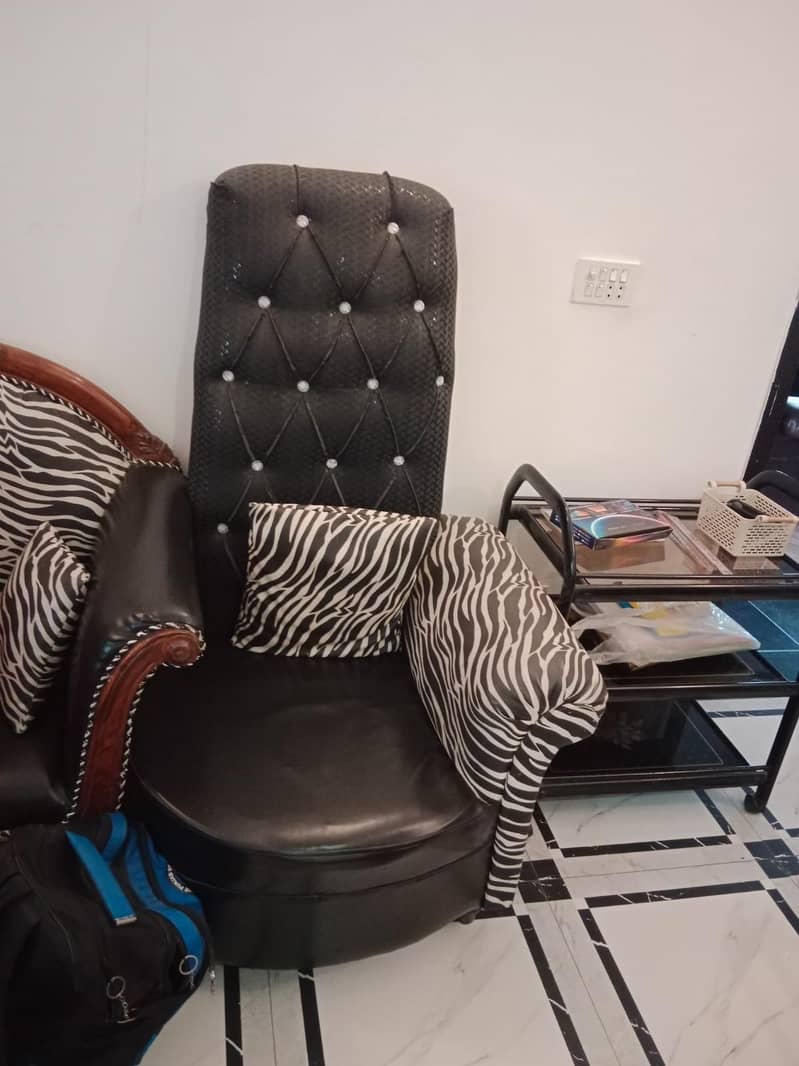 Sofa And Dewan Set 2