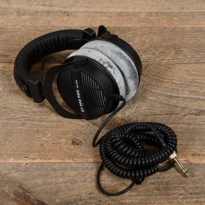Beyerdynamic Dt 990 Pro Open Back Studio Headphones 250 Ohms Brand New