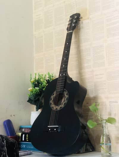 Black Acoustic Guitar – Great Condition, Excellent Sound