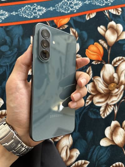 Samsung Galaxy A37  5G