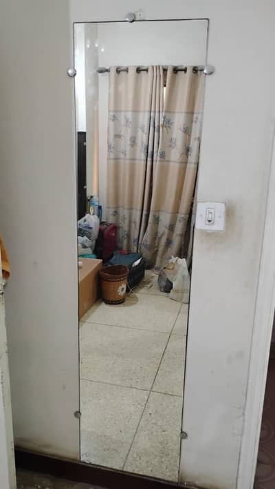 Wall mounted mirror
