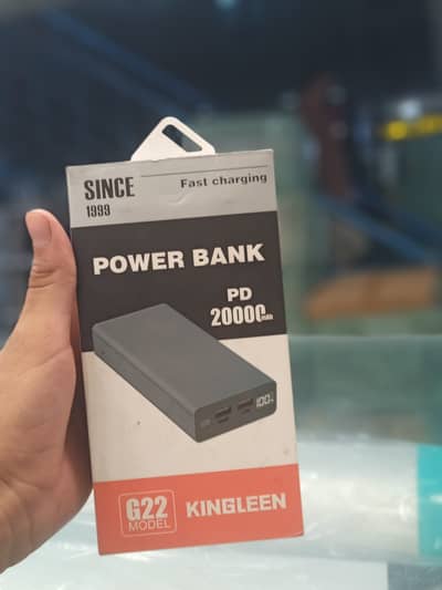 FAST CHARGING POWER BANK