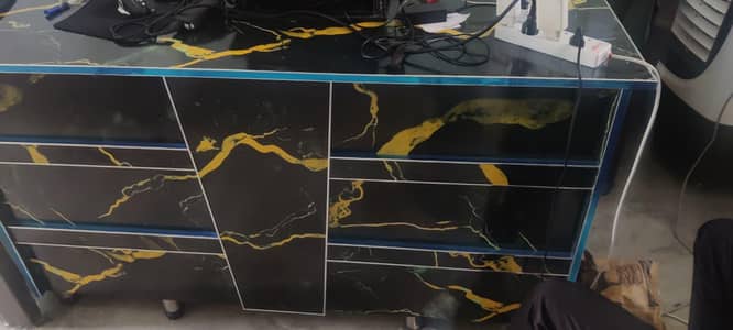 Office Computer Table Counter 5 feet long 2.6 feet wide