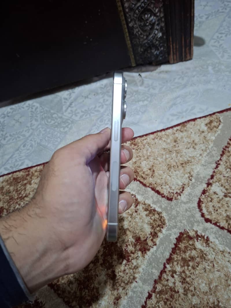 Iphone 15 pro 3