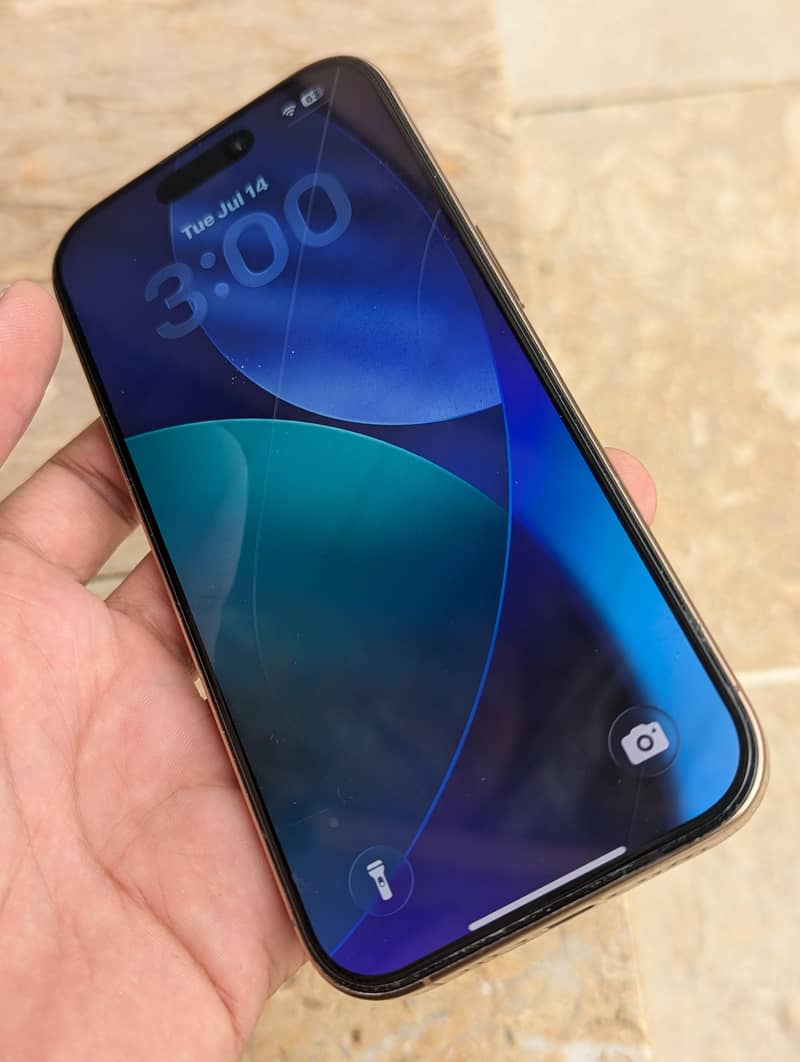 Apple iPhone 16 Pro 5