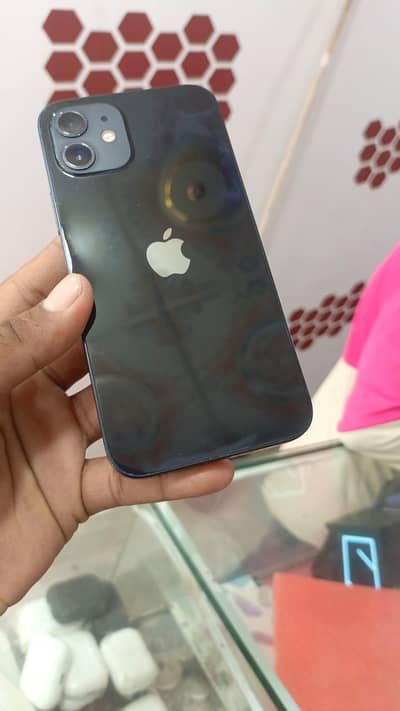 Apple iPhone 12