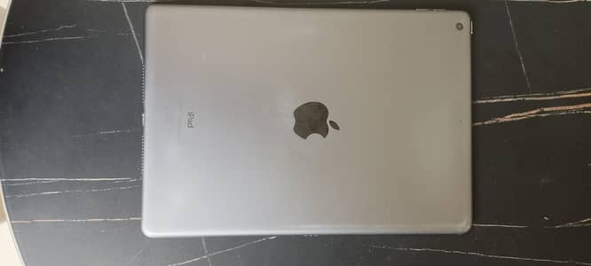 iPad 9th Gen (64GB, Space Gray) – Pristine Screen with Original Box