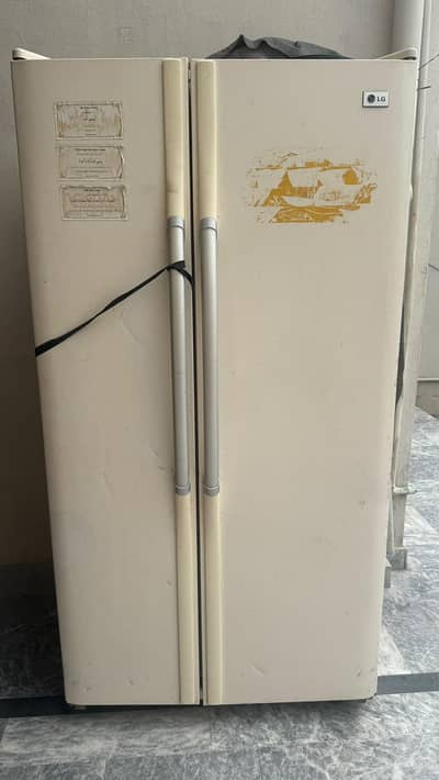double door jumbo size refrigerator 10 by 8