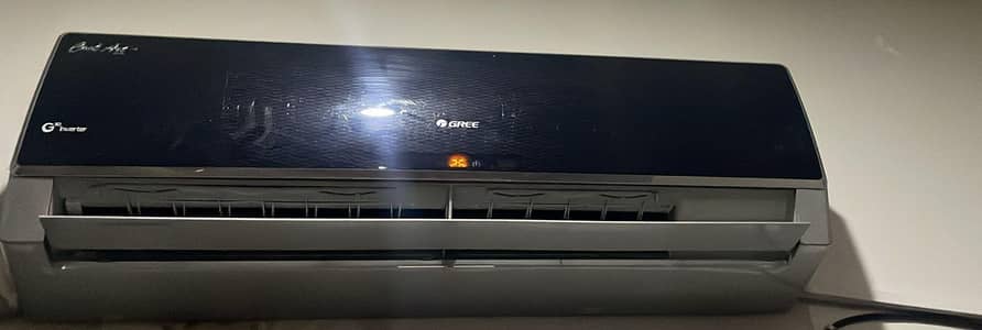 Gree 1.5 Ton DC Inventer Split AC - Black Mirror Series I Excellent Co