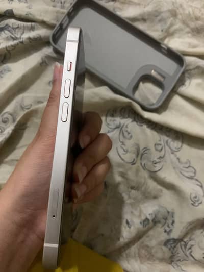 Apple iPhone 14
