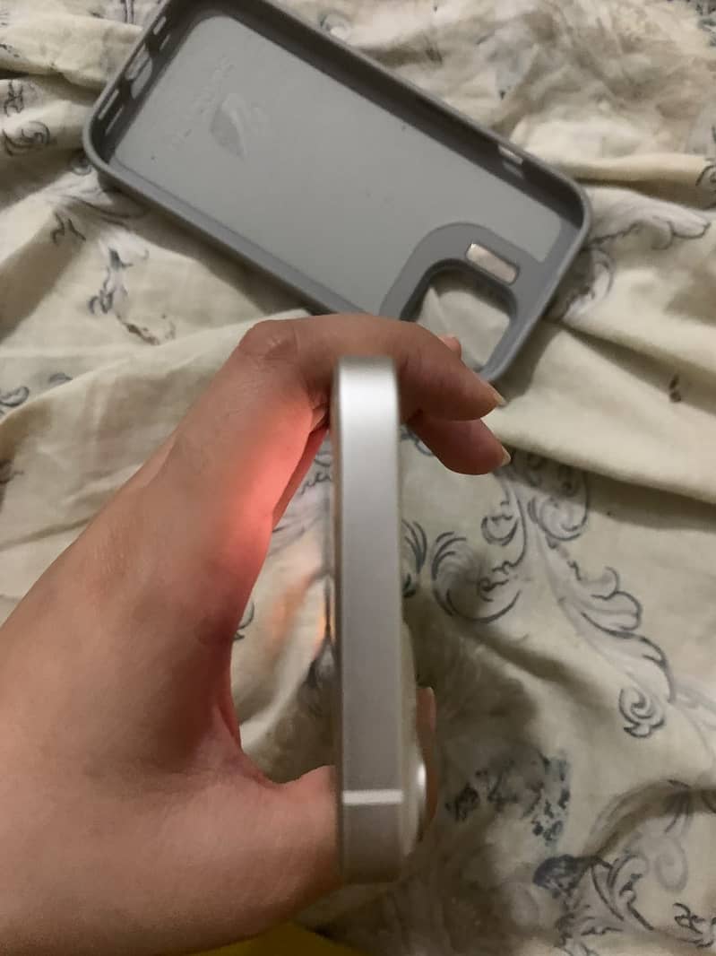 Apple iPhone 14 2