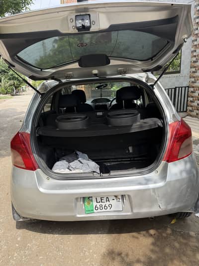 Toyota Vitz 2012