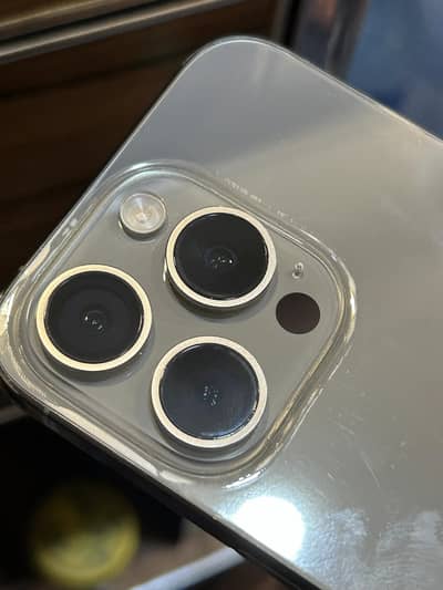 Apple iPhone 15 Pro