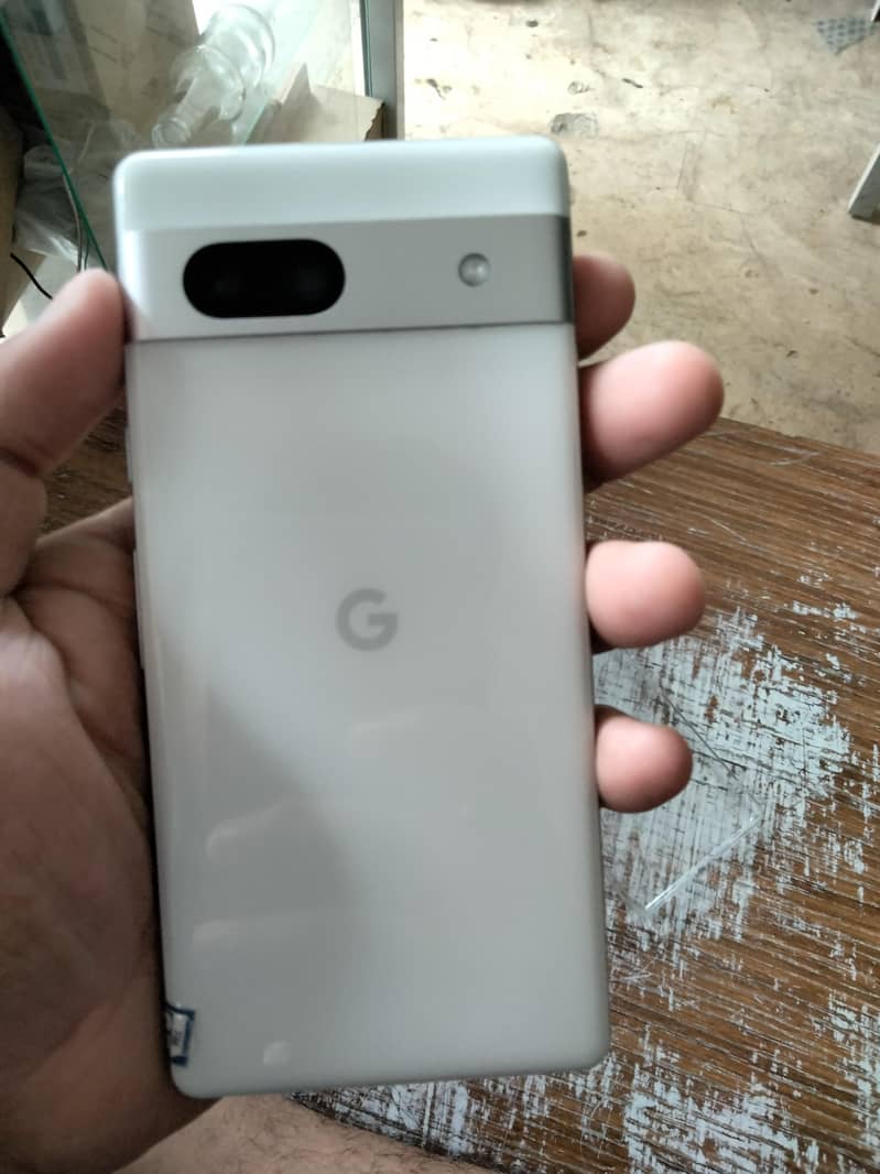 Google pixel 7a 4