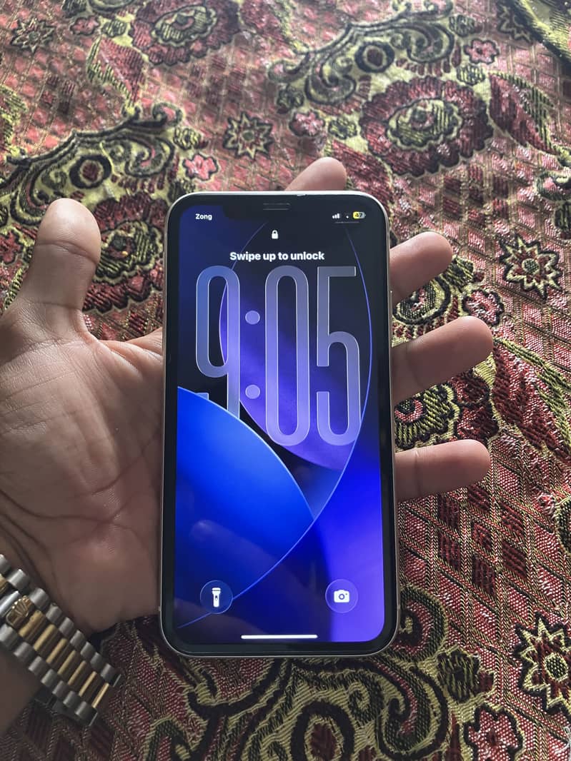 Apple iPhone 11 0