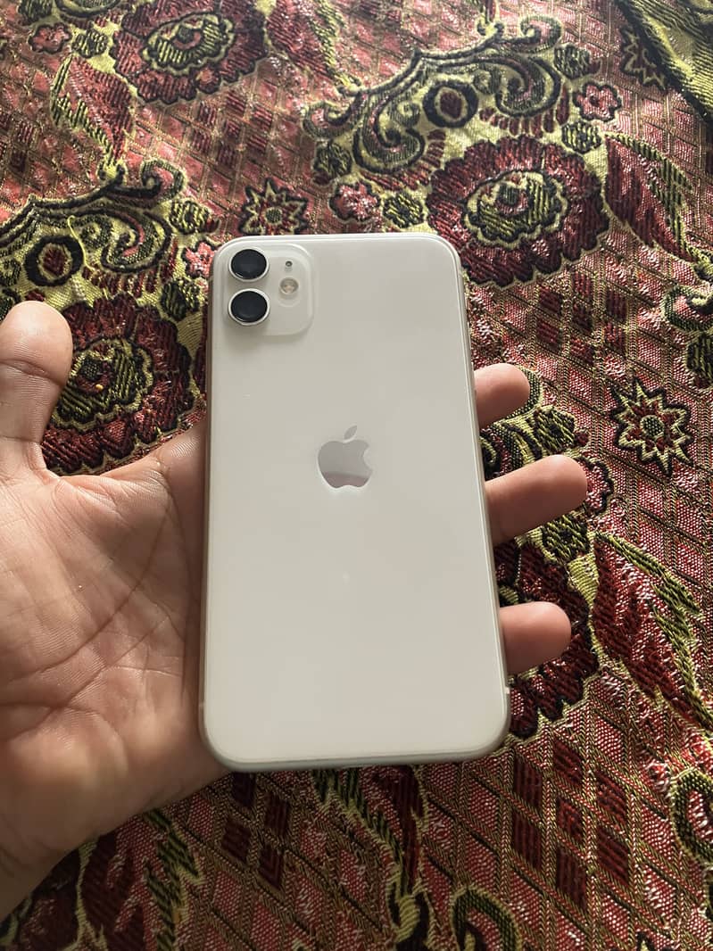 Apple iPhone 11 3