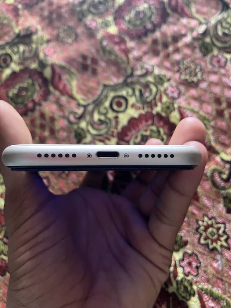 Apple iPhone 11 5