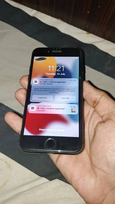 Apple iPhone 7