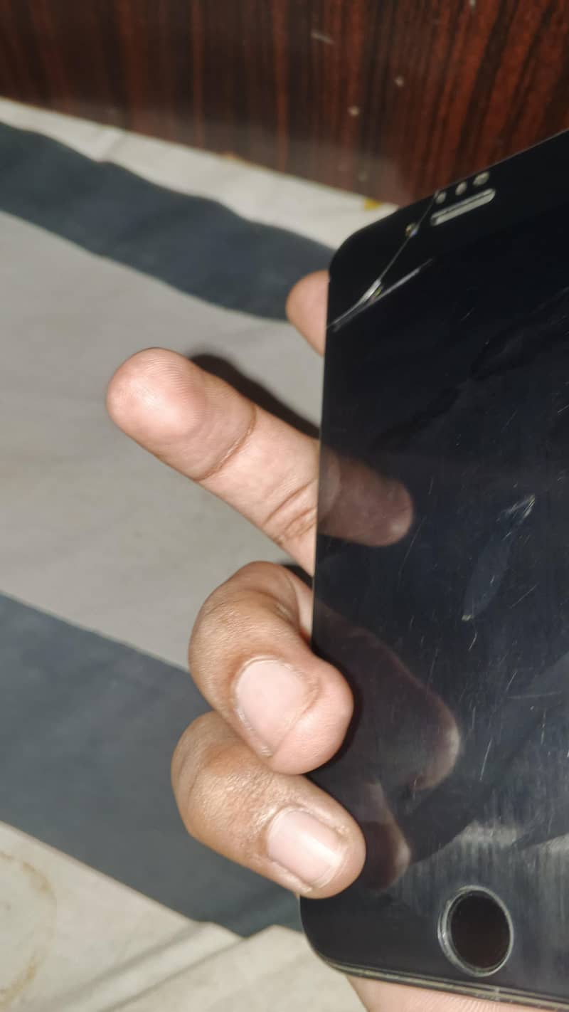 Apple iPhone 7 2