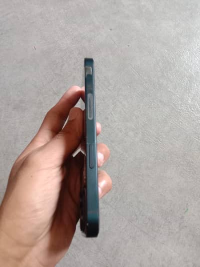 Apple iPhone 14
