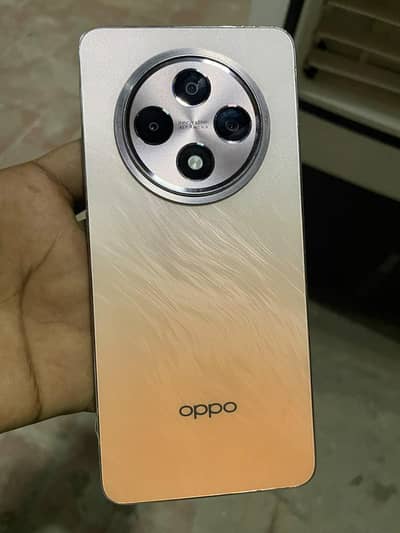 OPPO Reno12 F