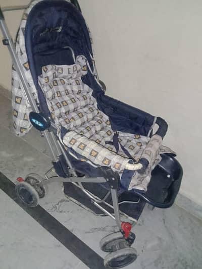 Selling my Baby Stroller in excellent working condition