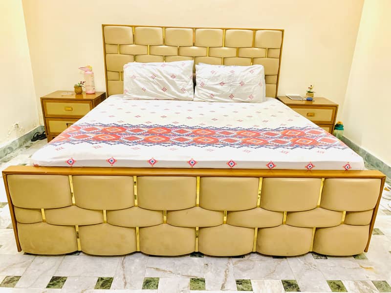 King bed set with mattress with dressing table 0