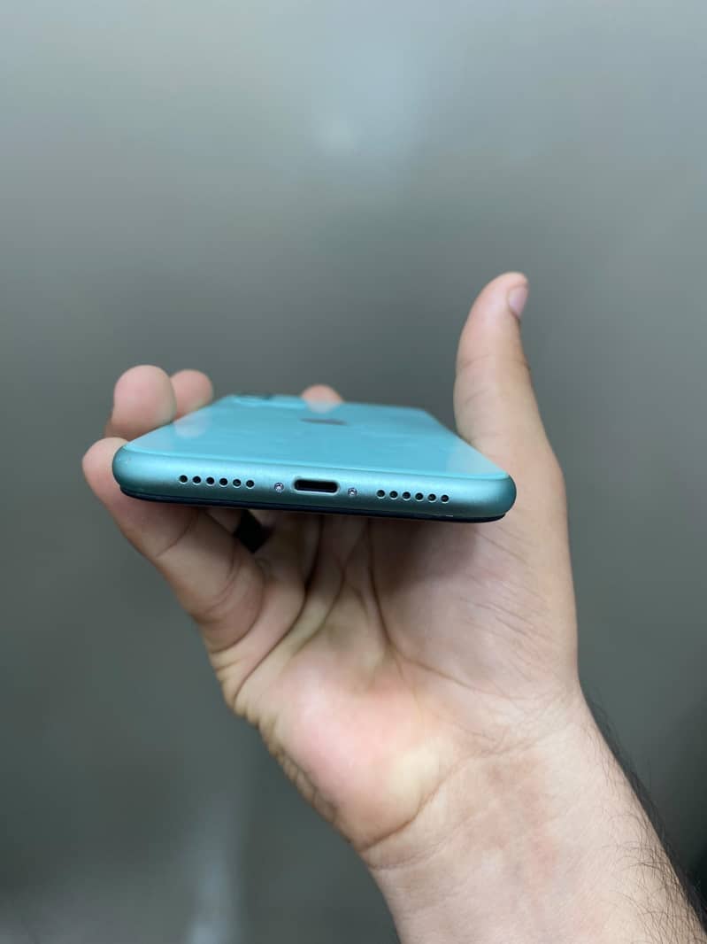 Apple iPhone 11 5