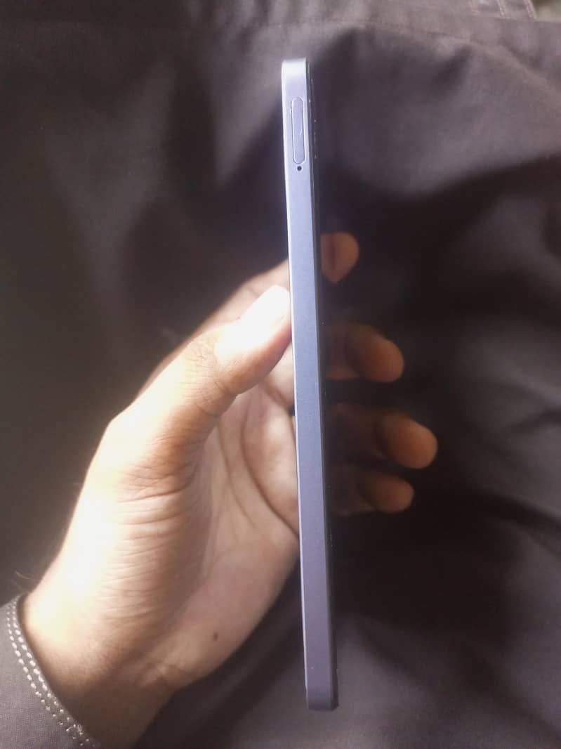 Realme Note 60 4
