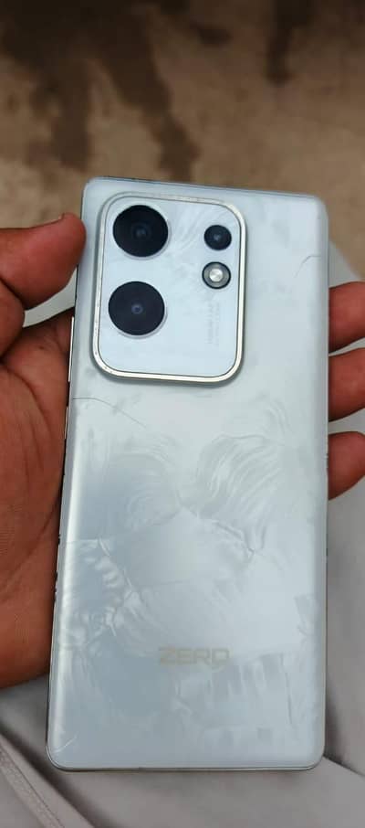 Infinix Zero 30