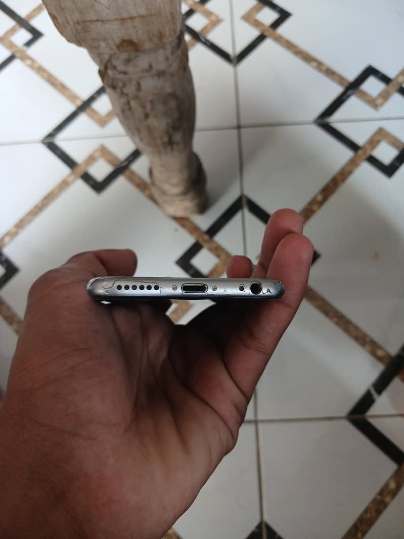Apple iPhone 6s 1