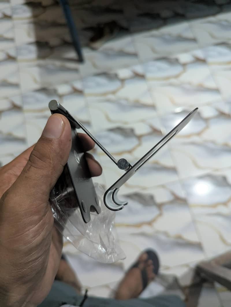 mobile Holder 1