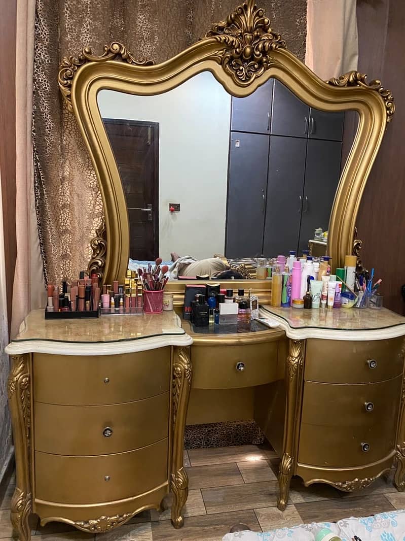 Dressing Table 2