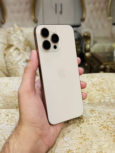 Apple iPhone 16 Pro Max