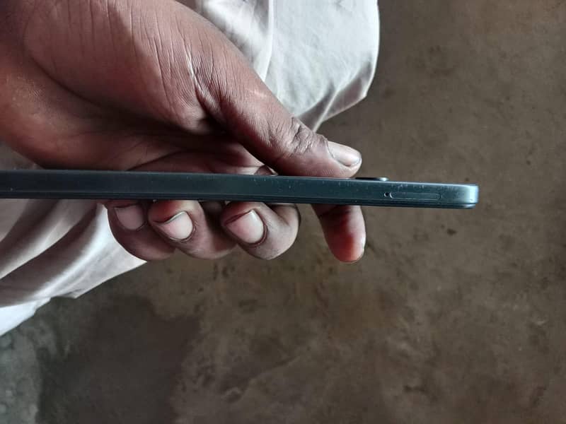 Itel 100 0