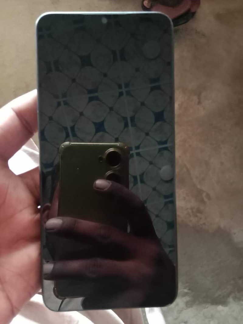 Itel 100 2