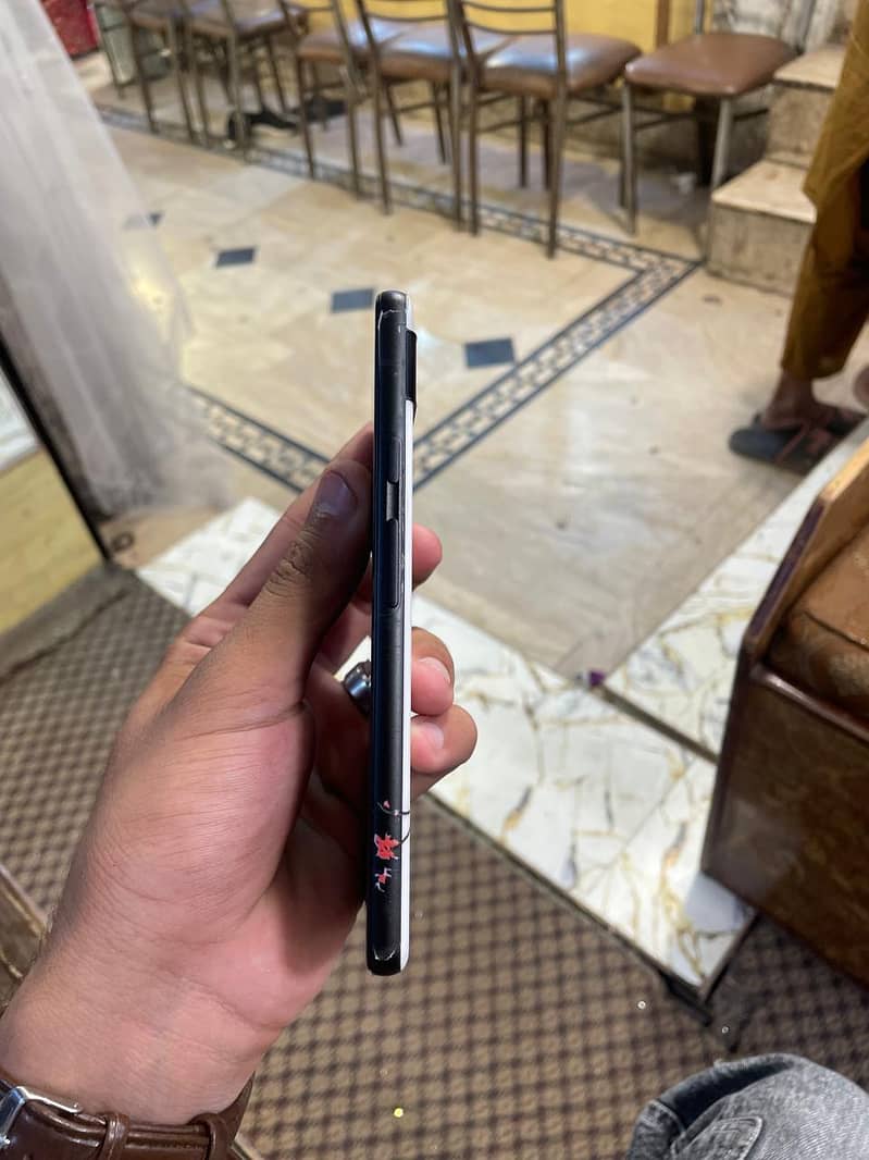 Google Pixel 6a 1