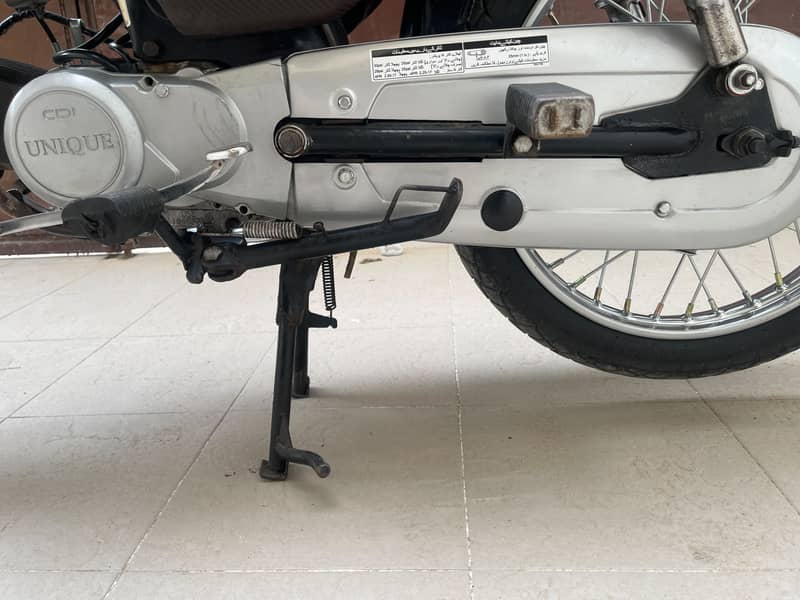 Unique 70cc sealed engine. 1