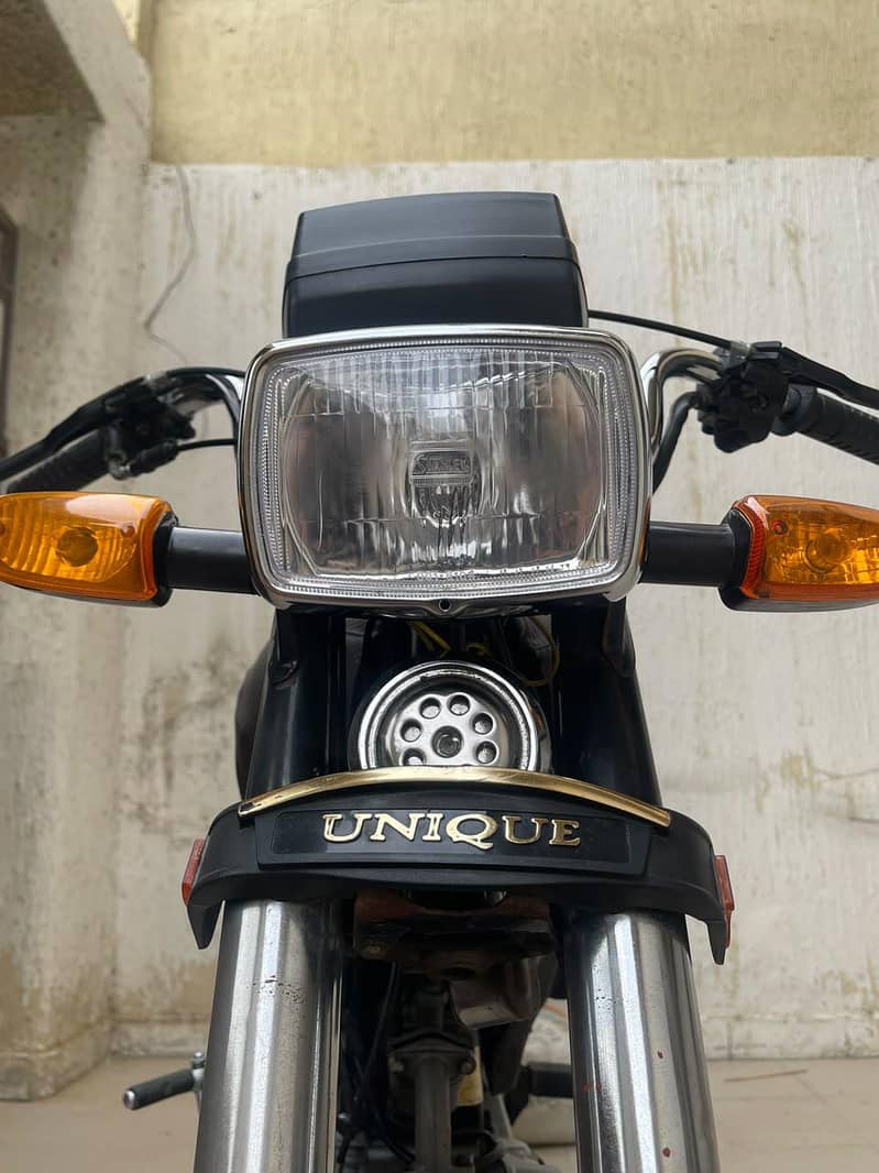 Unique 70cc sealed engine. 3
