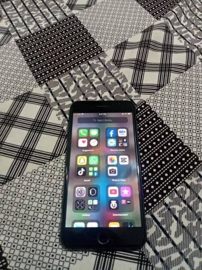 iPhone 7 Plus (128 GB storage) For Sale