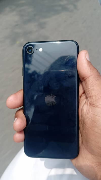 Apple iPhone SE