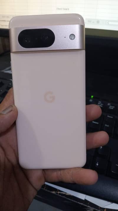 Google pixel 8 water pack