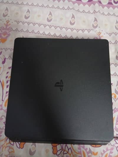 Playstation 4 slim