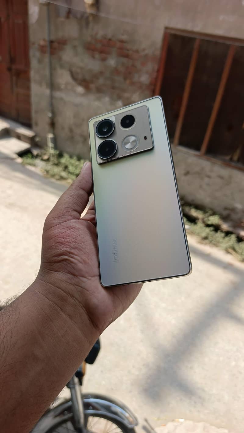 Infinix Note 40 2
