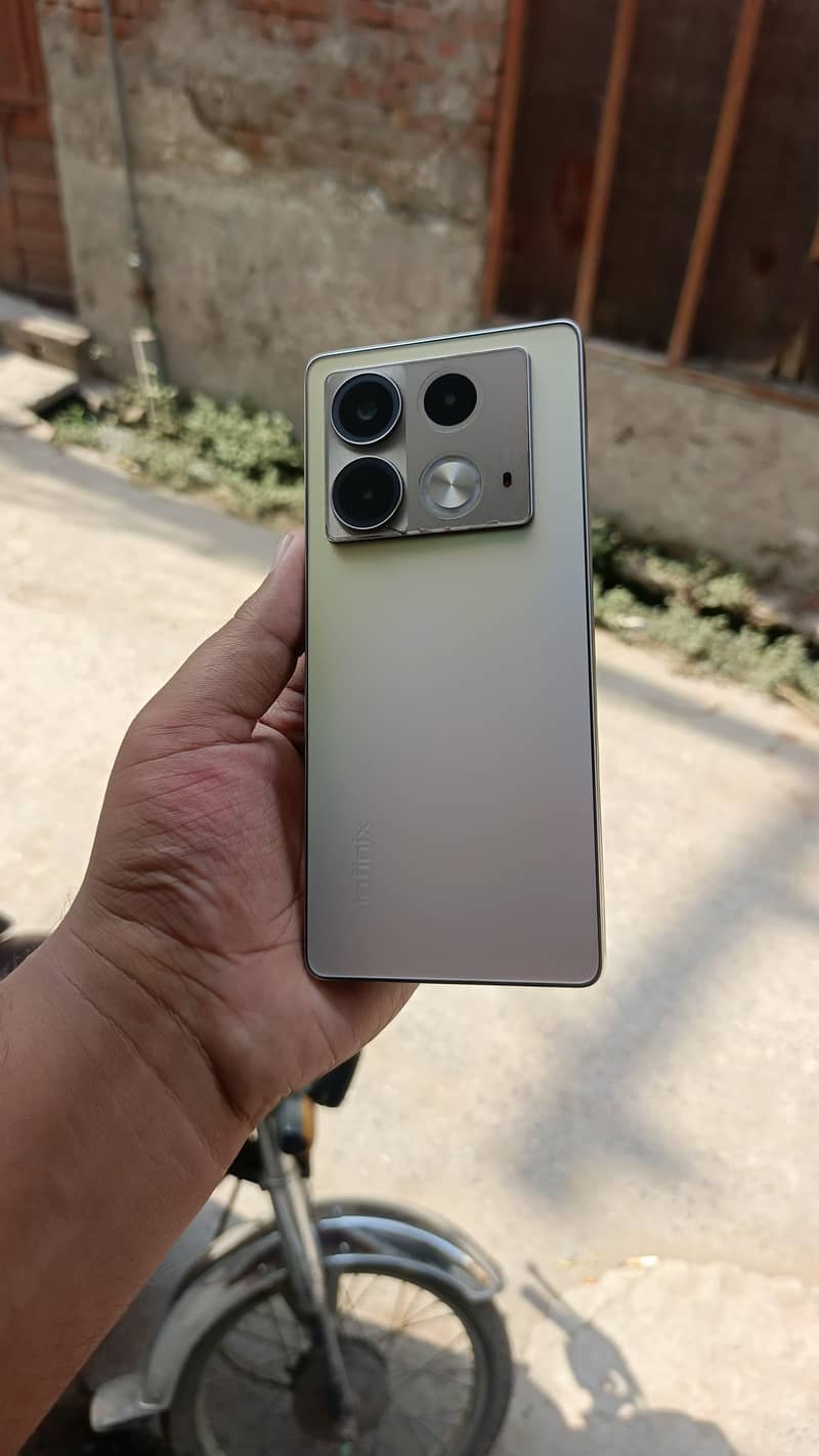 Infinix Note 40 5