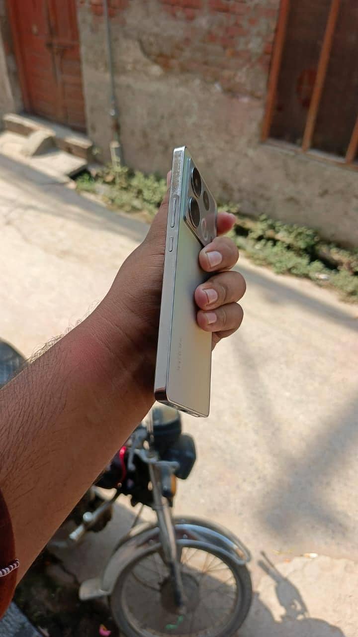 Infinix Note 40 6