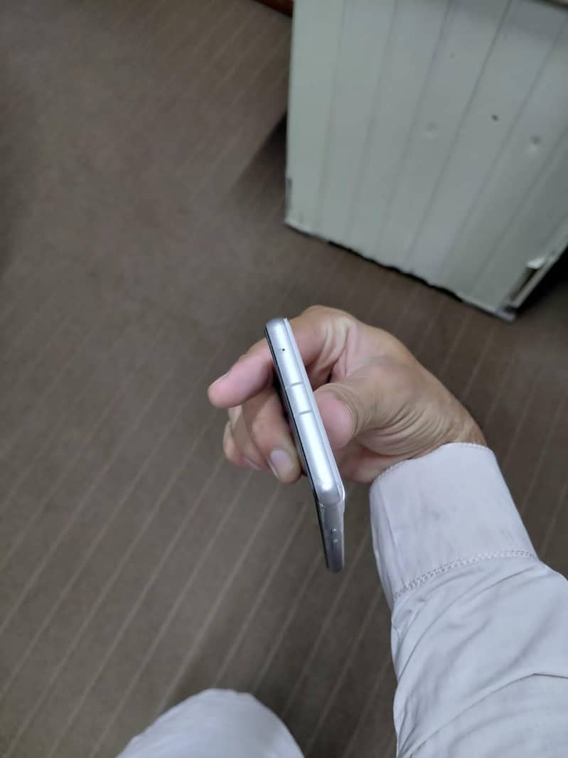 Google Pixel 7a 3